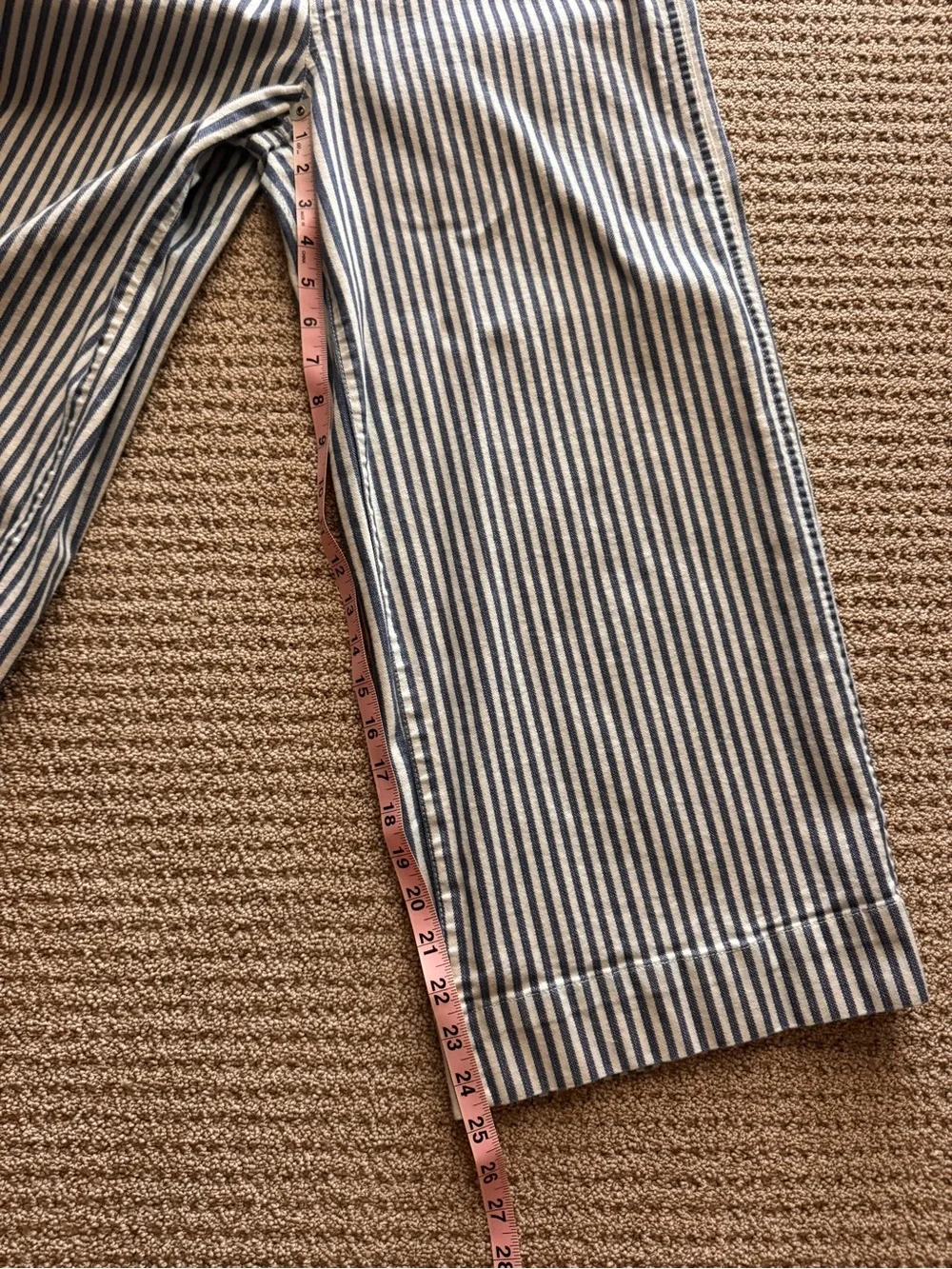 Madewell Navy and White Striped Cropped Wide-Leg Pants (size 29)